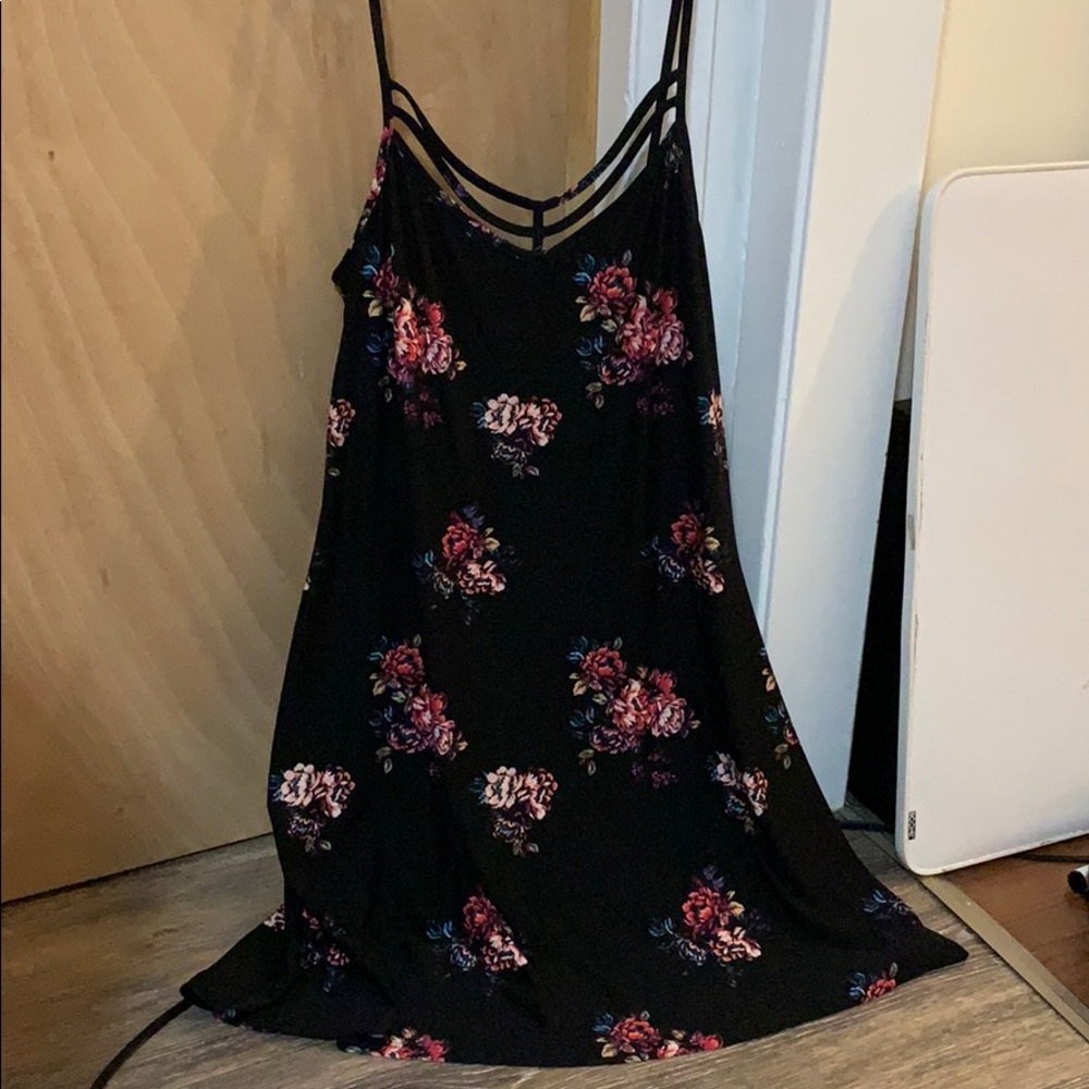 Black sun dress - Picture 1 of 2